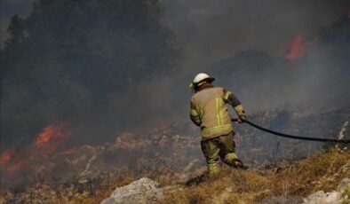 İzmir’de bir günde 13 bölgede yangın: İzmir İtfaiyesi seferber oldu; müdahaleler sürüyor