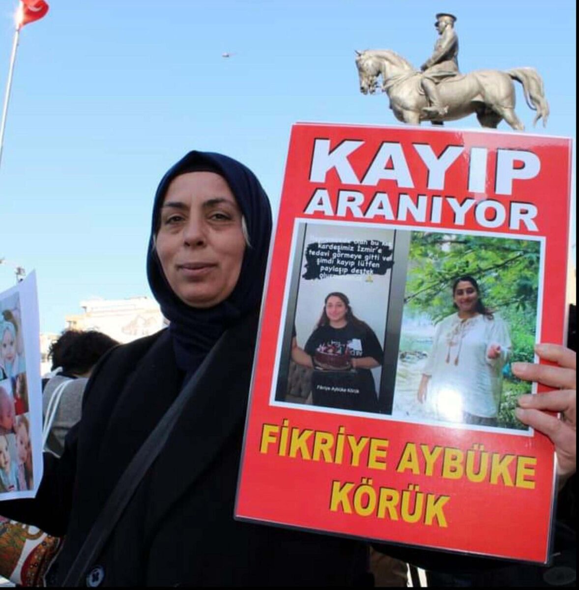 Kahramanmaraş merkezli depremlerde yıkılan Ebrar Sitesi enkazından yaralı çıkarılıp İzmir’e