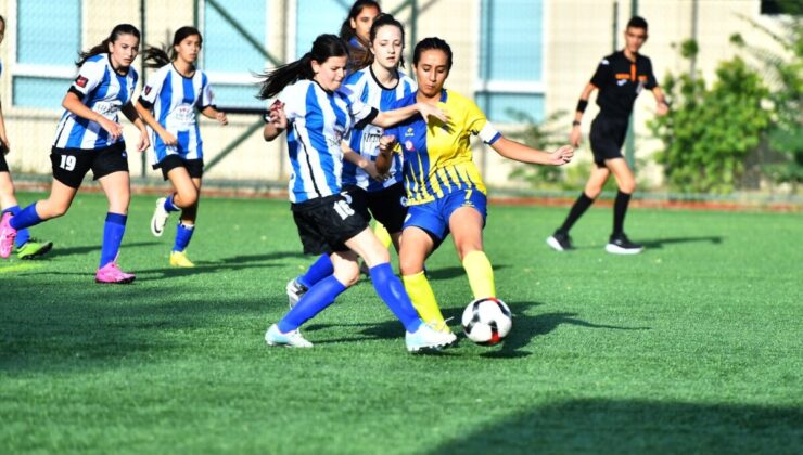 İzmir’de U13-U15 Kız Futbol Ligi’nde ilk düdük: Turnuva 10 Temmuz’da sona erecek