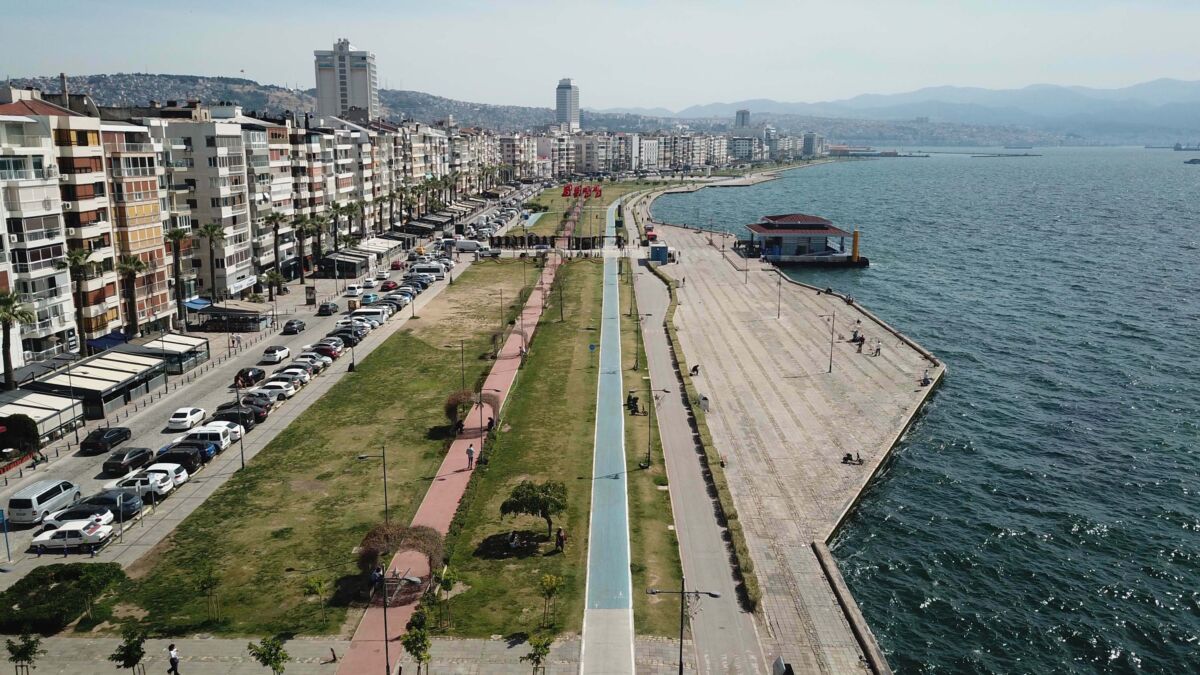 İzmir’de sıcak hava bunaltı; Kordon boş kaldı İzmir Kordon haberleri İklim haberleri Sıcaklık haberleri Gündem haberleri