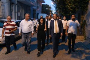 Bornova Belediye Başkanı Ömer Eşki, göreve başladığından beri sabah ziyaretleri