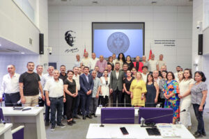 Buca Belediye Başkanı Görkem Duman, Buca’nın 47 mahalle muhtarıyla bir