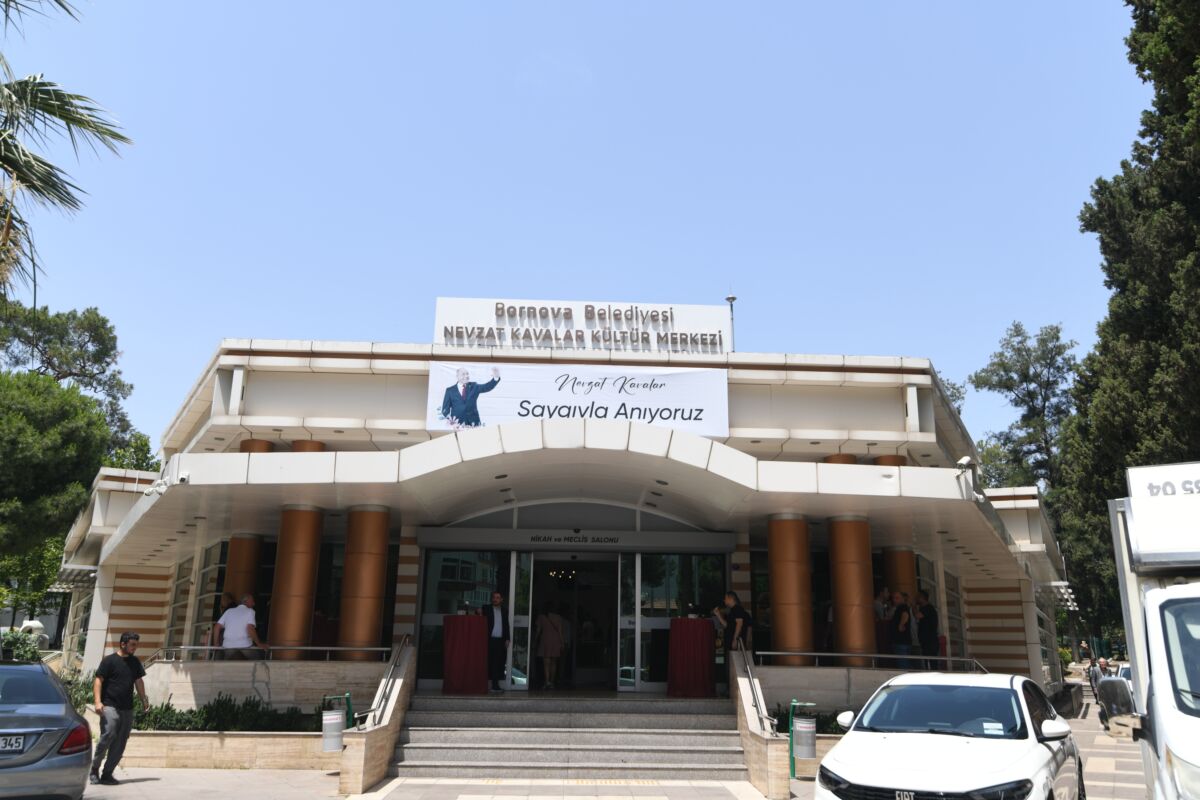 Nevzat Kavalar haberleri CHP haberleri Bornova haberleri İzmir haberleri Bornova