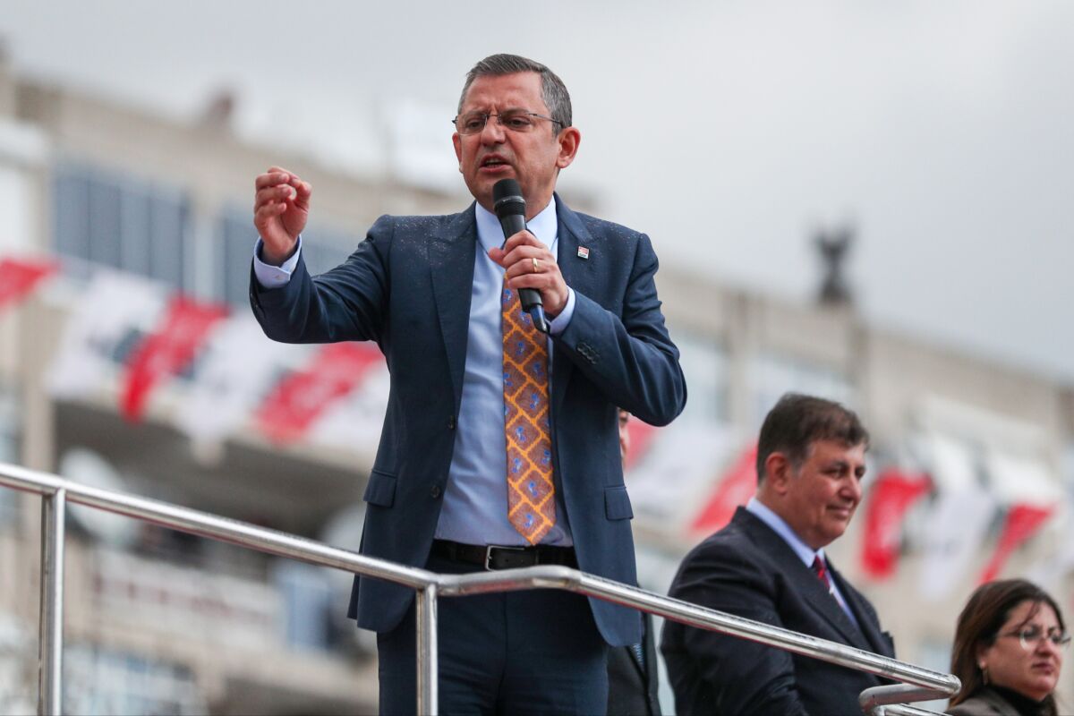 DEMOKRAT GÜNDEM- Cumhuriyet Halk Partisi (CHP) Genel Başkanı Özgür Özel,