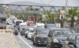 Bodrum’a tatilci akını: İlçeye 48 saatte 45 bin araç giriş yaptı