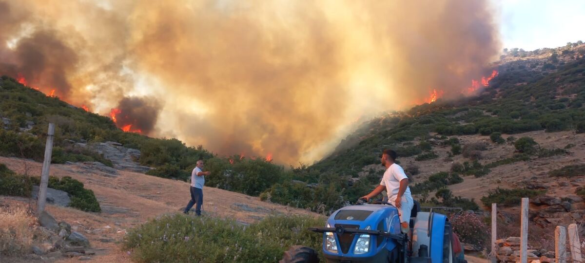 Manisa’nın Salihli ilçesinde, Dibek Dağı mevkisinde saat 11.30’da başlayan orman