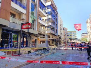 İzmir’in Torbalı ilçesinde meydana gelen patlamada ilk belirlemelere göre 5