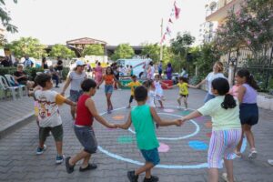 Geleneksel hale getirdiği “Sokak Senin” etkinliklerini bu yıl Cumhuriyet Mahallesi’nden