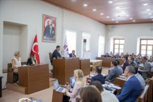 İzmir Büyükşehir Belediye Başkanı Dr. Cemil Tugay’ın ilçelerde düzenlediği koordinasyon