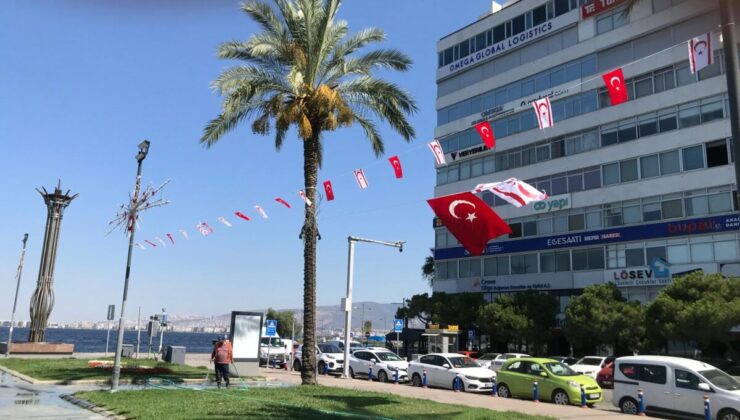 İzmir bayraklarla donatıldı! KKTC’nin Barış ve Özgürlük Bayramı’nın 50. yıl coşkusu