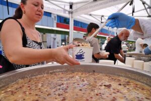 İzmir Büyükşehir Belediyesi tarafından Muharrem ayı nedeniyle kentin üç noktasında