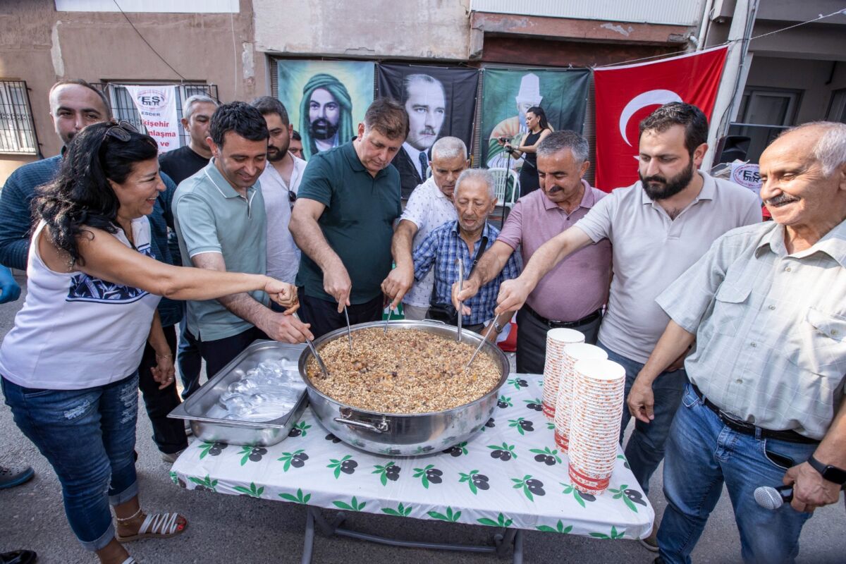İzmir Büyükşehir Belediye Başkanı Dr. Cemil Tugay, Eskişehir Yardımlaşma Kültür