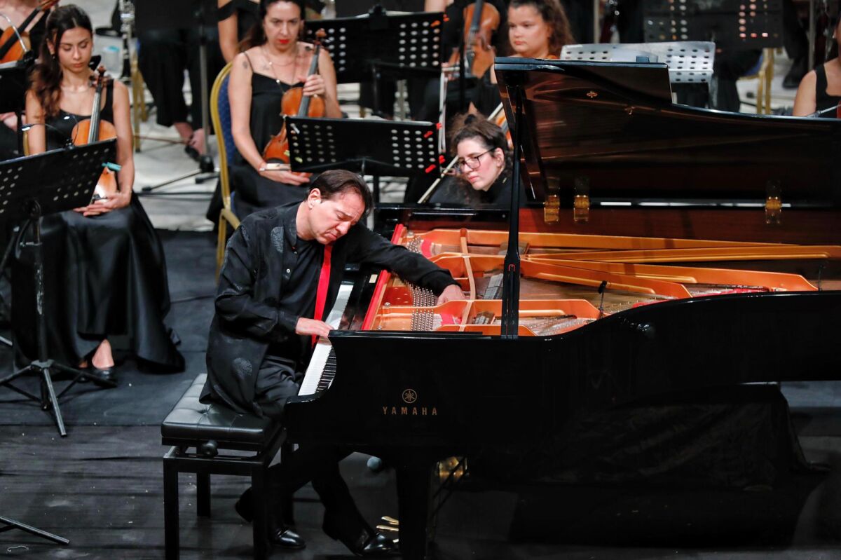 37. Uluslararası İzmir Festivali, dünyaca ünlü piyanist Fazıl Say ve