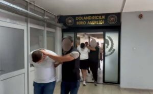 Kentte geçen yıldan beri 11 kişi, tamir için verdikleri beyaz