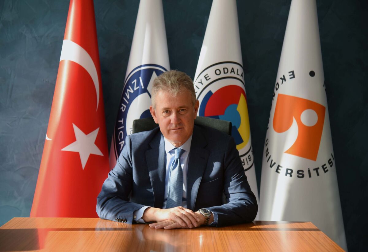 İzmir Ticaret Odası (İZTO) Yönetim Kurulu Başkanı Mahmut Özgener, 15