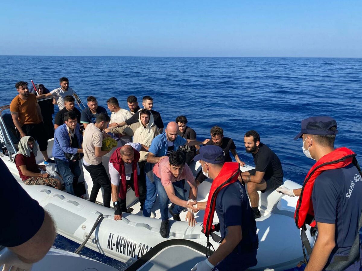 Muğla’nın Fethiye ilçesi açıklarında, Yunanistan unsurlarınca Türk karasularına lastik botla