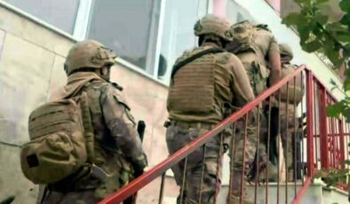 İzmir merkezli 3 ilde FETÖ operasyonu: 6 gözaltı