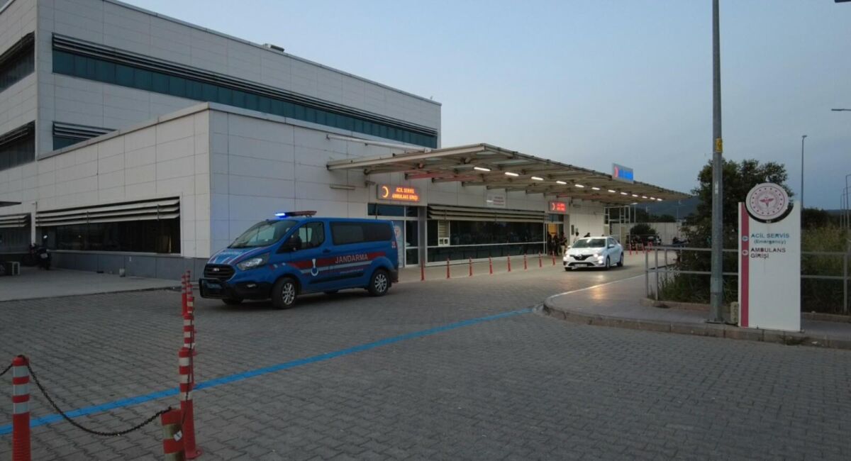 İzmir’in Torbalı ilçesindeki iki fabrikada, aynı yemek firmasından hizmet alan