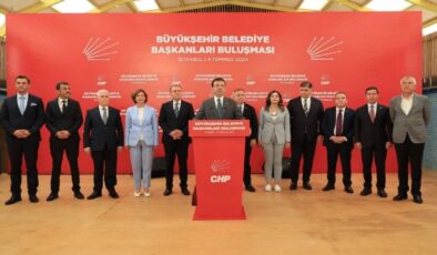 CHP’li 14 Belediye Başkanı İstanbul’da toplandı