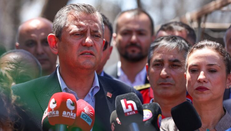 CHP Lideri Özgür Özel’den Yangın Bölgesine Ziyaret: ‘Namus Borcudur’