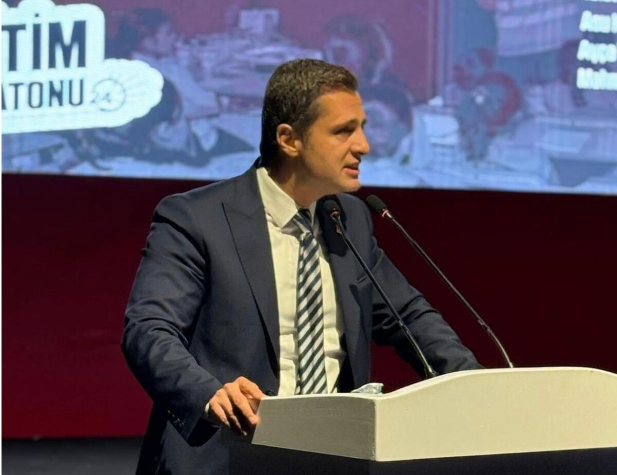 CHP Parti Sözcüsü, Genel Başkan Yardımcısı ve İzmir Milletvekili Deniz