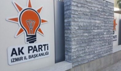 AK Parti İzmir İl Başkanlığı’nda Rotasyon Başlıyor: 5 İlçede Değişim Rüzgarı