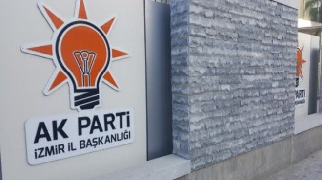 AK Parti İzmir İl Başkanlığı’nda Rotasyon Başlıyor: 5 İlçede Değişim Rüzgarı