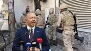 İçişleri Bakanı Ali Yerlikaya, İstanbul merkezli 6 ilde 2 ayrı