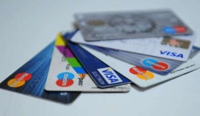 Batık kredi ve kredi kartı borçlarında rekor artış: Vatandaş ne yapacak?