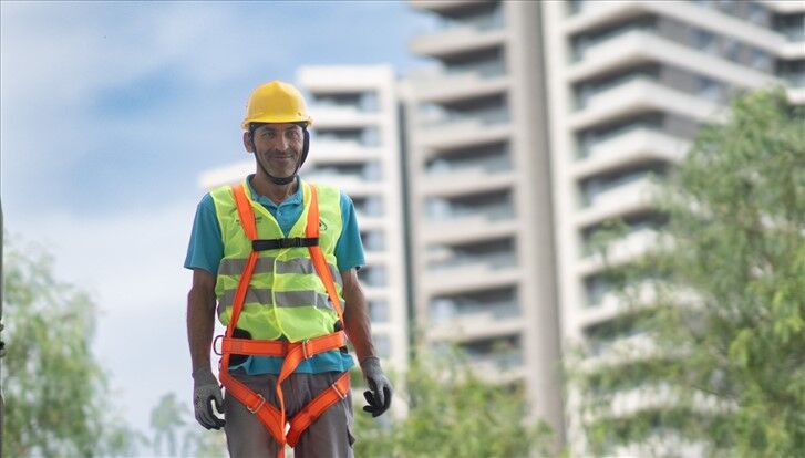 İzmir’de yüksekte çalışanlara büyükşehirden iş sağlığı ve güvenliği eğitimi