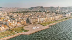 İzmir’de zeminin her yıl 1 ile 1,5 santimetre arasında çökmesi,