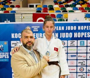 Kocaeli’de düzenlenen Judo Yıldızlar Avrupa Kupası’nda İzmir Büyükşehir Belediyesi Spor