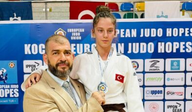Kocaeli’de İzmirli judocu Ekin İtmeç Avrupa ikincisi oldu