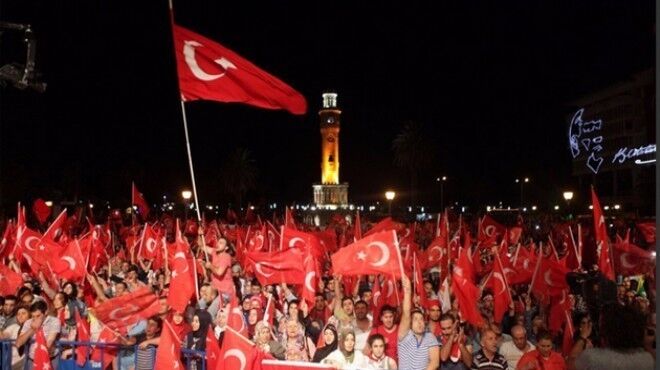 AK Parti’den Konak’ta yapılacak 15 Temmuz Demokrasi Yürüyüşü’ne davet