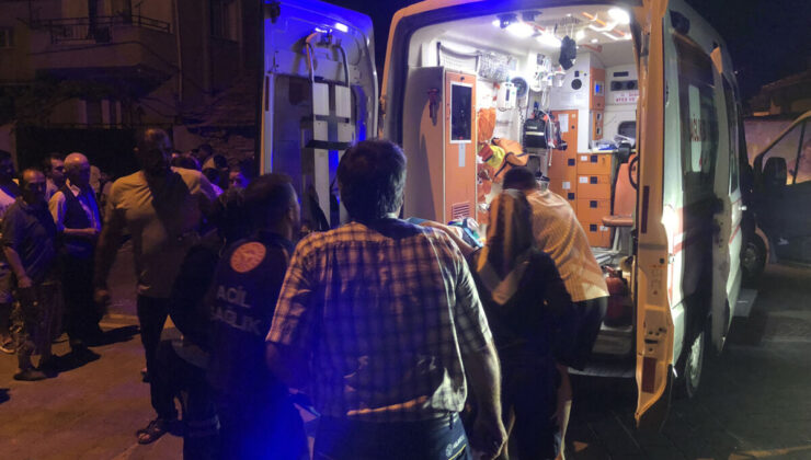 Manisa’da feci kaza: Motosiklet ve bisiklet kafa kafaya çarpıştı