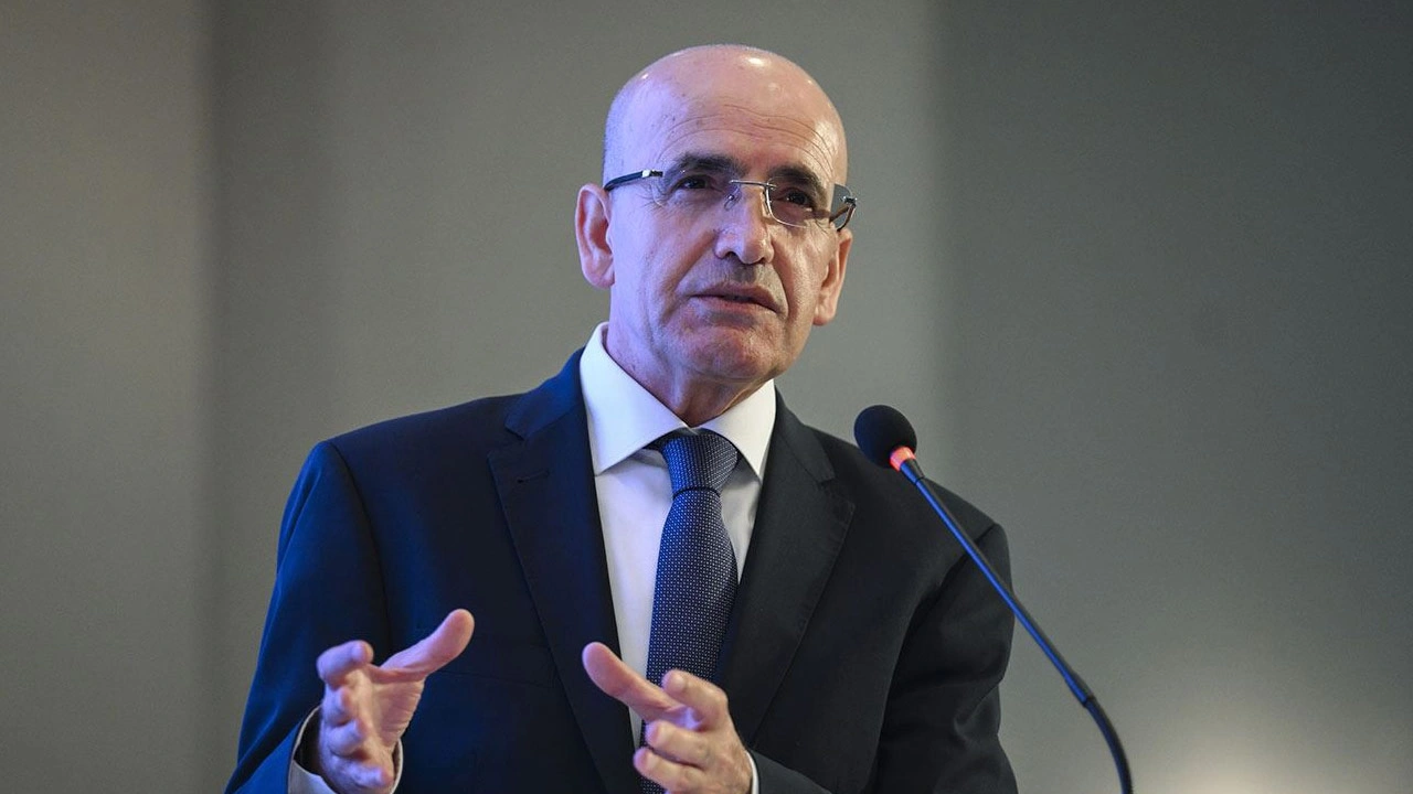 Hazine ve Maliye Bakanı Mehmet Şimşek, Türkiye’de açlık seviyesinin altına