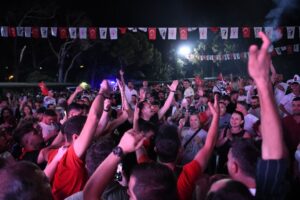 Bornova Belediye Başkanı Ömer Eşki, A Milli Futbol Takımı’nın, Avusturya’yı