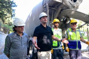 Bornova Belediyesi, ilçenin en hareketli bölgelerinden olan Küçükpark’ta moto kuryelerden
