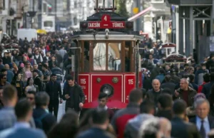 Aile ve Sosyal Hizmetler Bakanlığı, Türkiye’nin içinde bulunduğu derin ekonomik