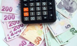 En düşük emekli aylığının artırılmasını da içeren vergi paketi, Meclis
