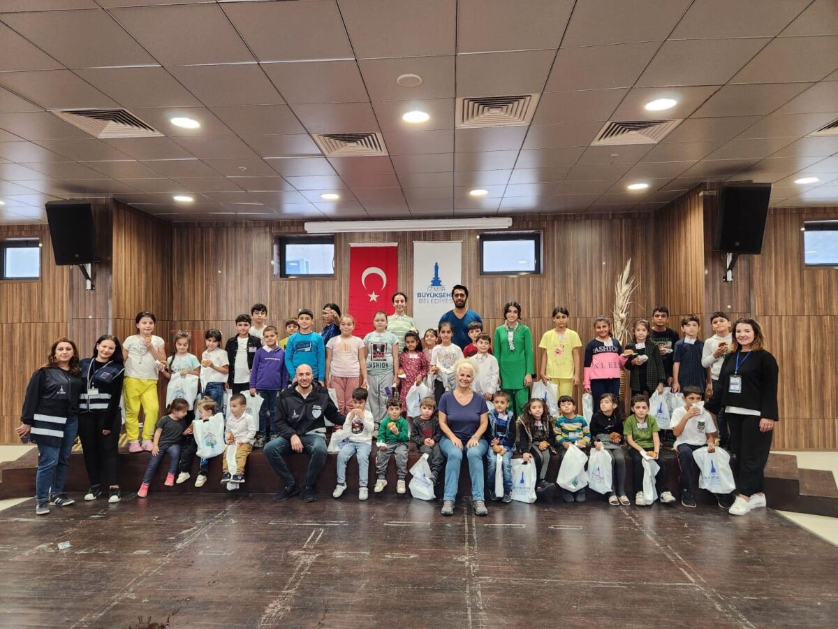 İzmir Büyükşehir Belediyesi, kent sakinlerinin sağlıklı, mutlu ve uzun bir