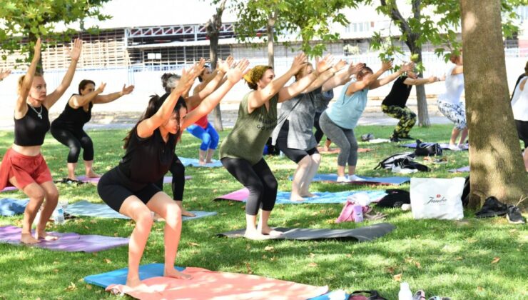 Çiğli’de açık havada Yoga etkinliği: Yaz boyu sürecek