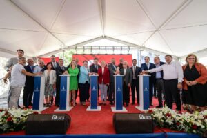 Bir asrı aşkın bir süredir kentte sağlık hizmeti veren İzmir