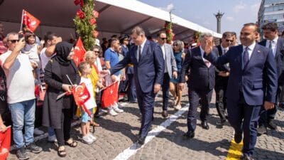 İzmir'de 30 Ağustos Zafer Bayramı’nın 102’nci yıl dönümü kutlamaları, Cumhuriyet