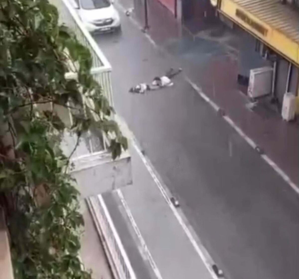 İzmir’de 12 Temmuz saat 18.00 sıralarında başlayan sağanakta, Bayraklı’da metrekareye
