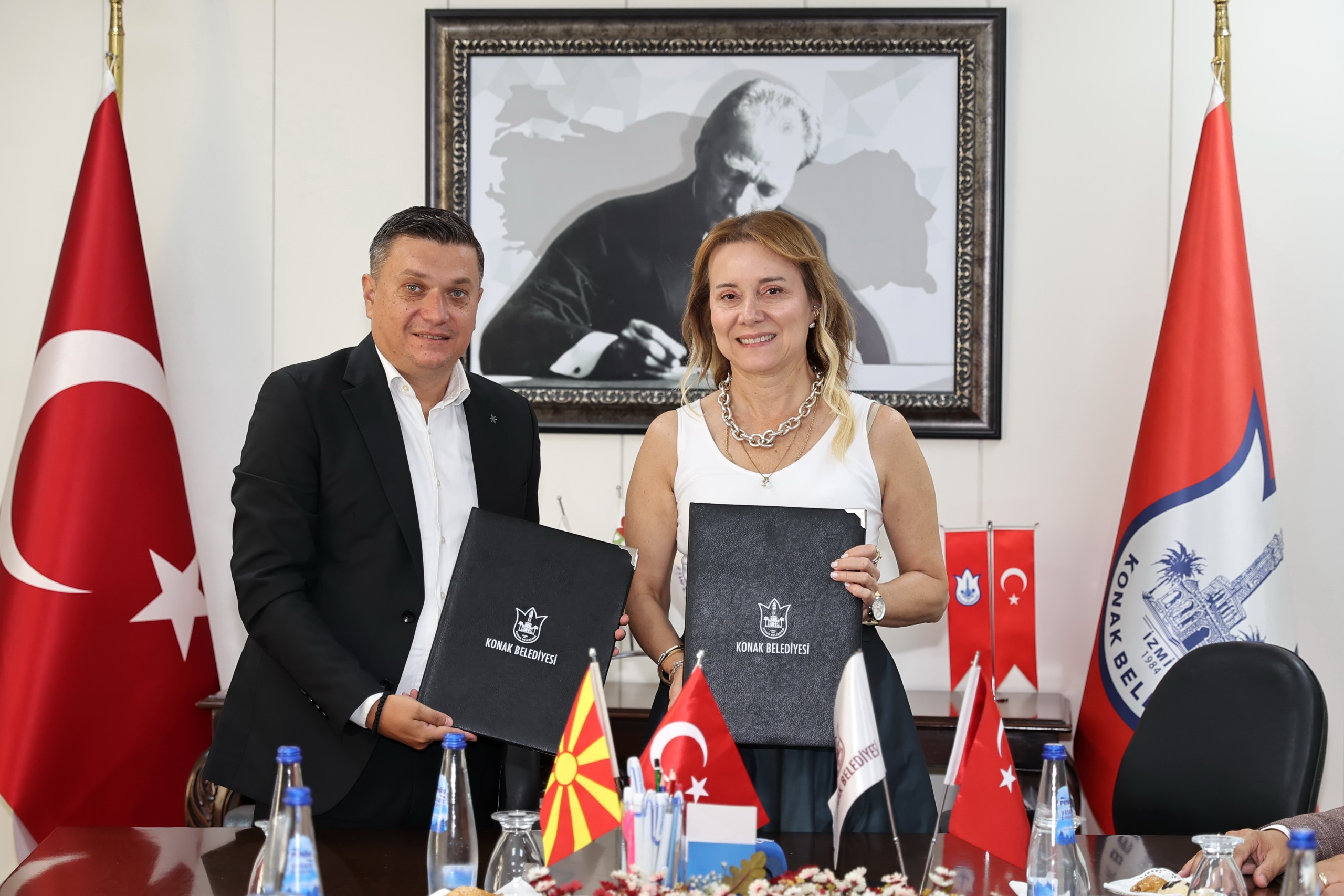 Konak Belediye Başkanı Nilüfer Çınarlı Mutlu, Gradsko Belediye Başkanı Kiro