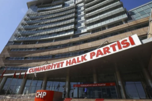 Demokrat Gündem- Cumhuriyet Halk Partisi (CHP) Eylül ayında gerçekleştireceği tüzük