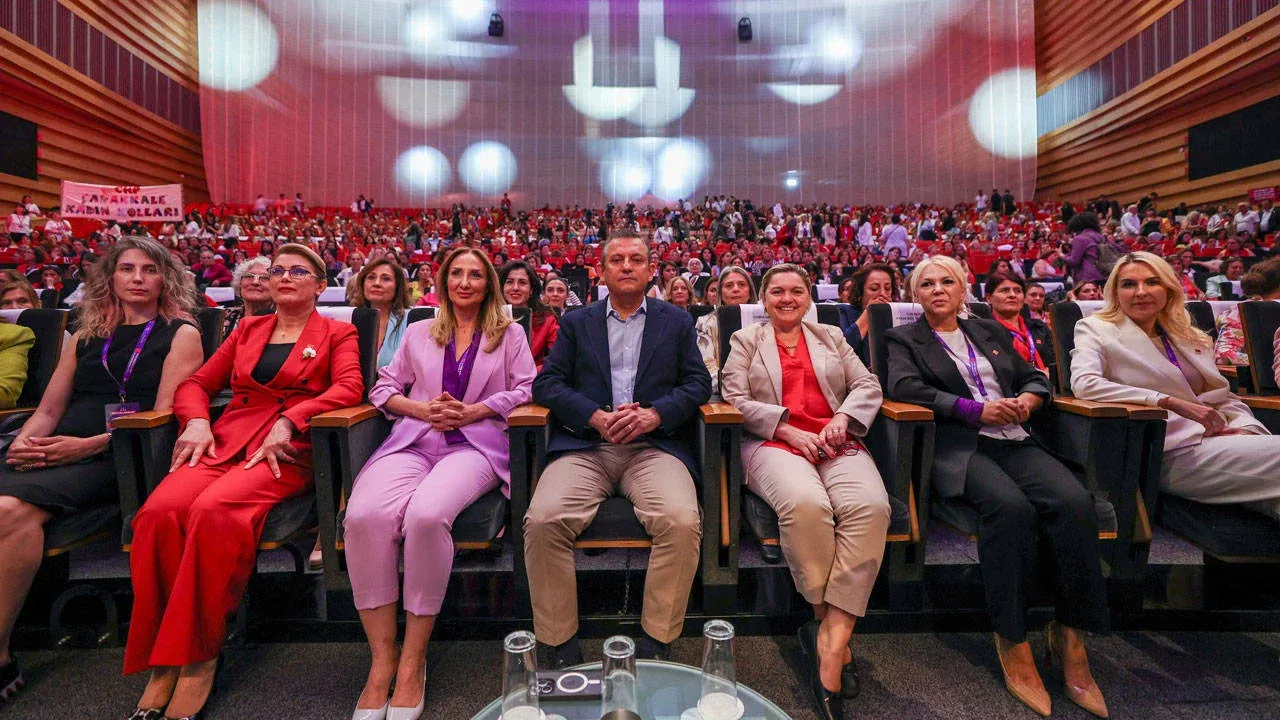 Demokrat Gündem-Cumhuriyet Halk Partisi (CHP) 15. Olağan Kadın Kolları Kurultayı,