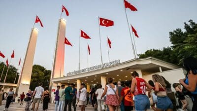 Demokrat Gündem – İzmir Enternasyonal Fuarı (İEF), 30 Ağustos-9 Eylül
