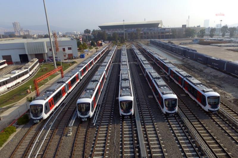 İzmir Büyükşehir Belediye Başkanı Cemil Tugay, İzmir Metro A.Ş'de köklü